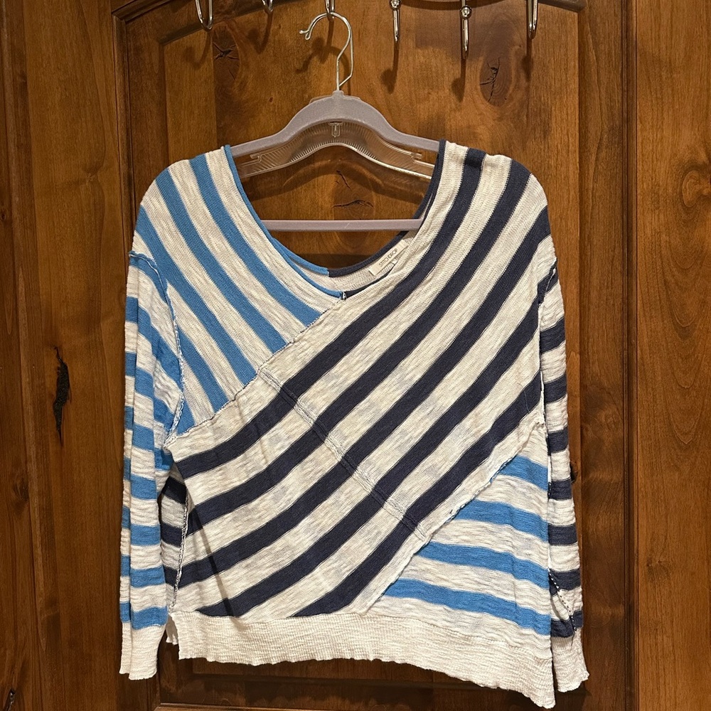 StitchDrop Boutique Striped Blue and White Women's Sweater Size M